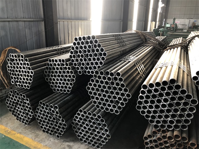 酒泉小口径厚壁无缝钢管