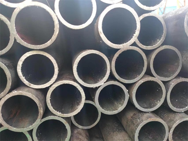 酒泉10#结构用无缝钢管